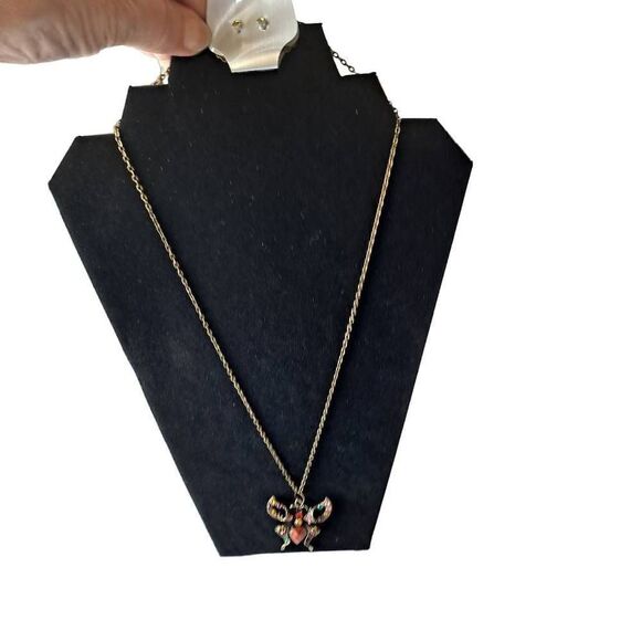 Ladies pendant necklace and earring set Nwt - Picture 1 of 5